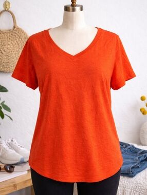 TAHARI 100% LINEN TEE